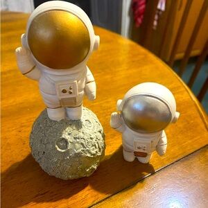 Astronaut figurines